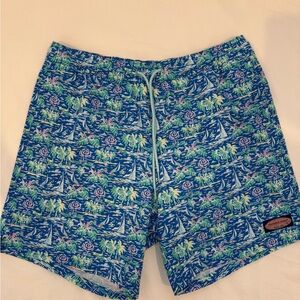 Vineyard vines Tropical men’s swim trunks